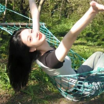 八零女配觉醒后，惹得竹马心乱颤